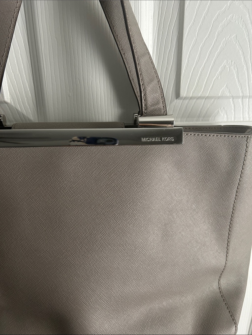 Michael Kors Taupe Gray Leather Shoulder Bag - Picture 2 of 16